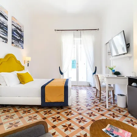 Alojamento de Acomodação e Pequeno-almoço Luxury House 2*