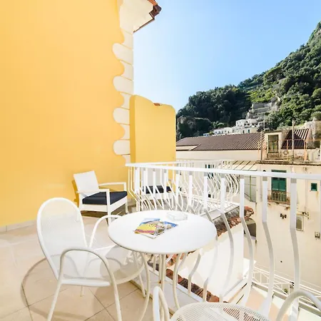 Alojamento de Acomodação e Pequeno-almoço Luxury House Amalfi