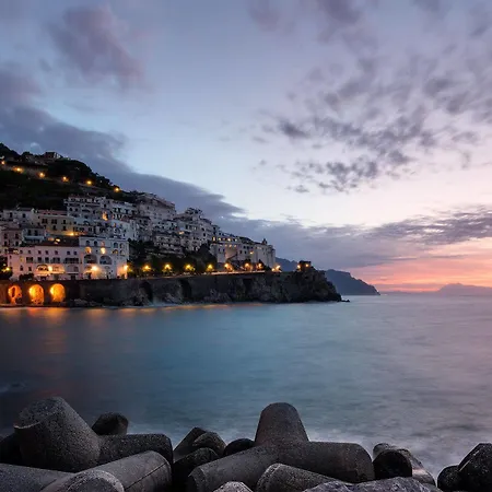 Luxury House Alojamento de Acomodação e Pequeno-almoço Amalfi
