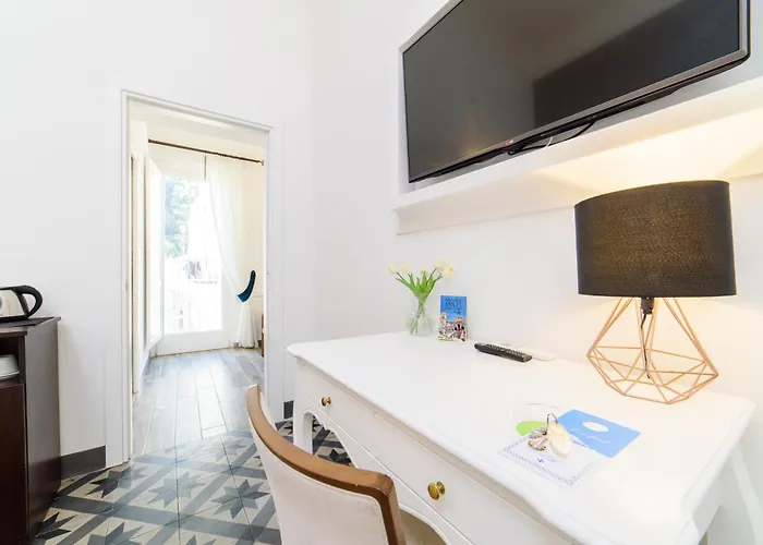 Luxury House לינה וארוחת בוקר