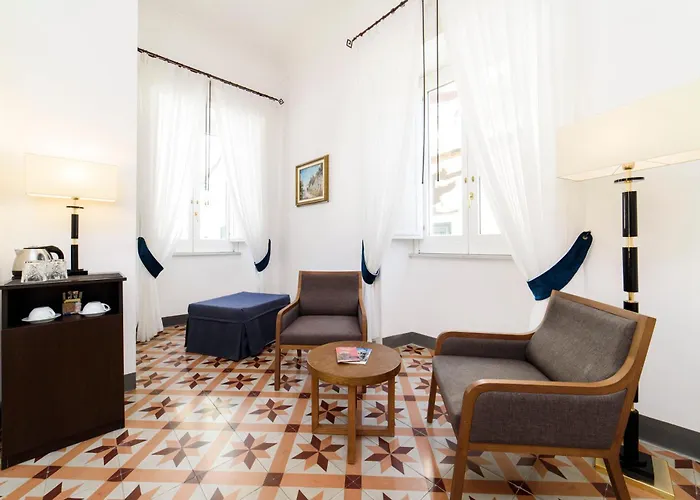 לינה וארוחת בוקר Luxury House