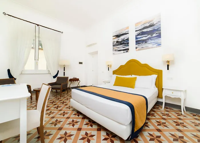 Luxury House לינה וארוחת בוקר 4*