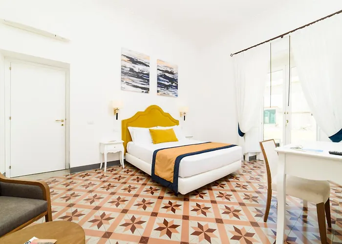 לינה וארוחת בוקר Luxury House אמאלפי