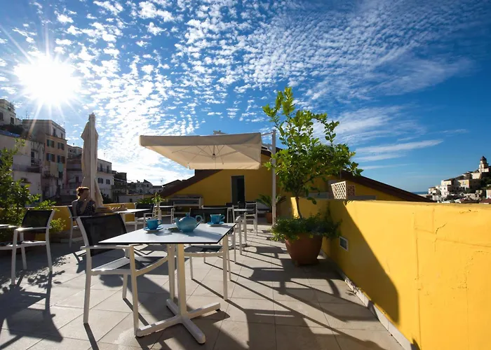 לינה וארוחת בוקר Luxury House 4*