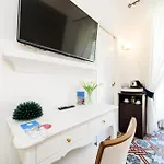Luxury House לינה וארוחת בוקר