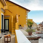 לינה וארוחת בוקר Luxury House אמאלפי