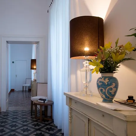 Luxury House Alojamento de Acomodação e Pequeno-almoço 4*