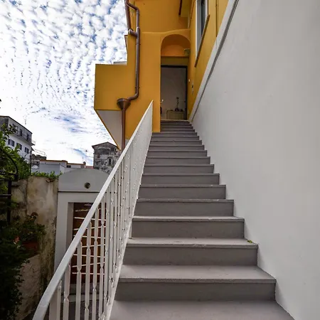 Alojamento de Acomodação e Pequeno-almoço Luxury House 4*