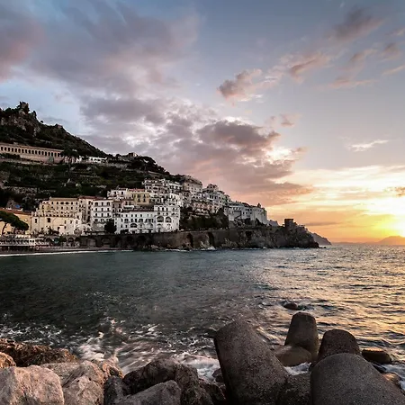 Alojamento de Acomodação e Pequeno-almoço Luxury House Amalfi